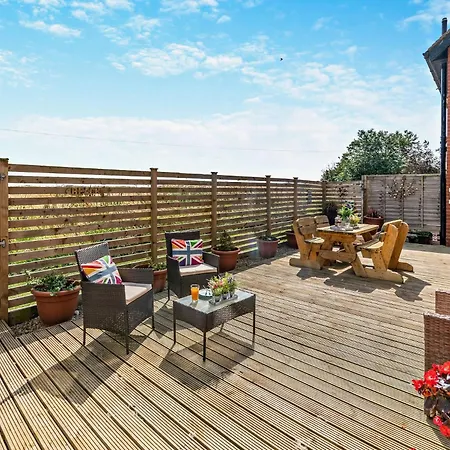 Apartment 2 Bed In Filey 77711 *