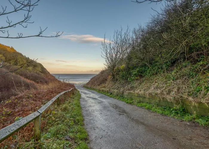 2 Bed In Filey Oc-77711 *